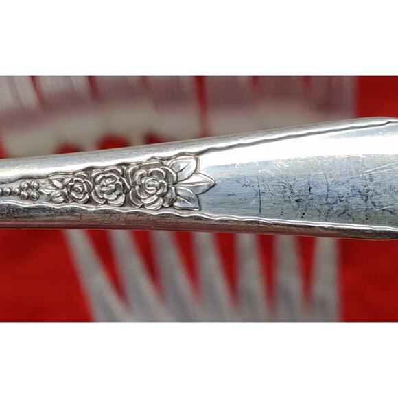 7 Pc SF Wm Rogers & Son 1940s Gardenia Silver Plate Flatware Salad Forks - Picture 1 of 13